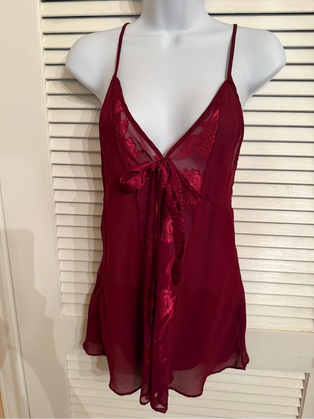 California Dynasty Burgundy Floral Lace Trim Chemise Size Petite